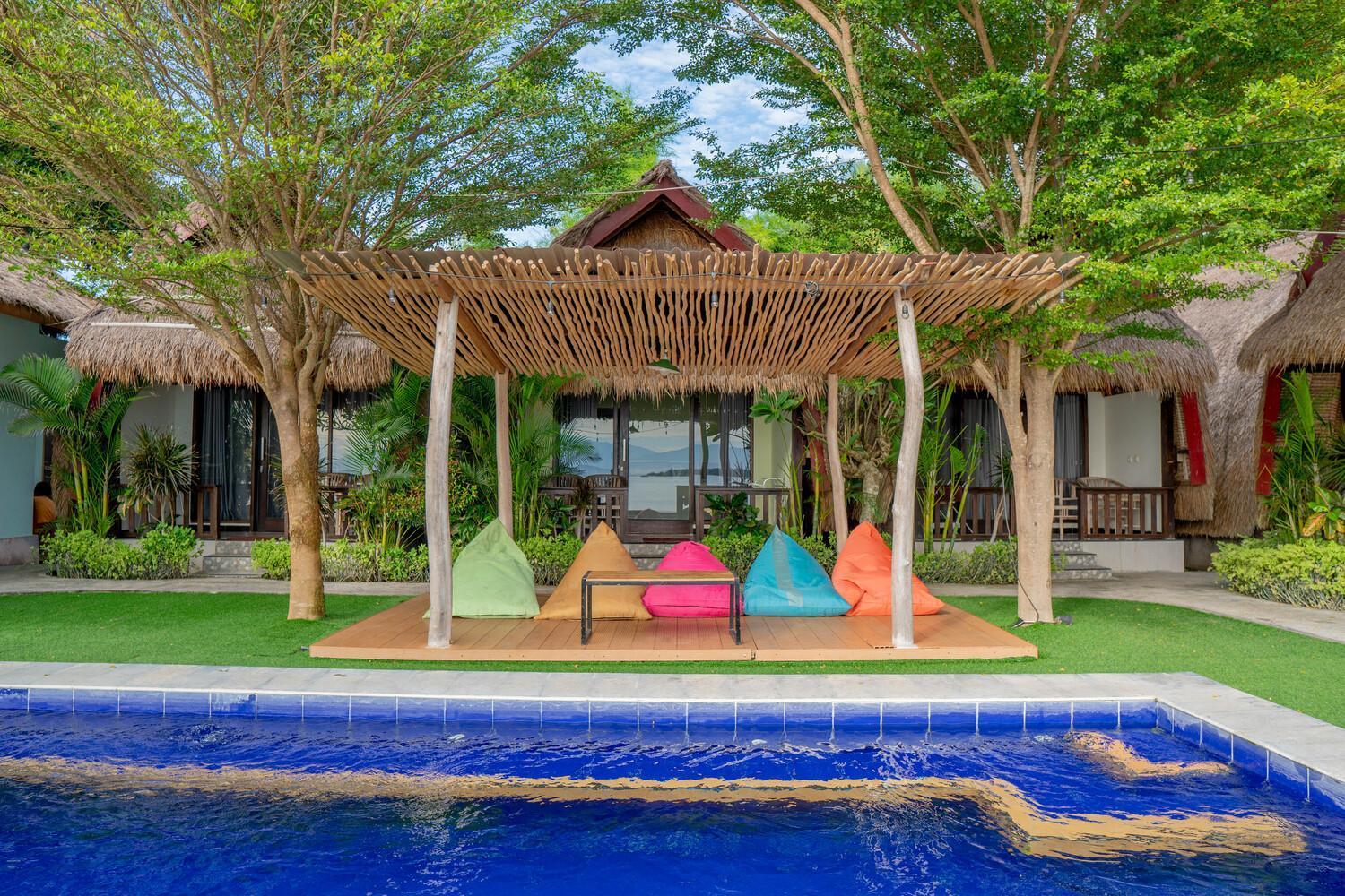 Krisna Bungalows And Restaurant Sekotong Exterior photo