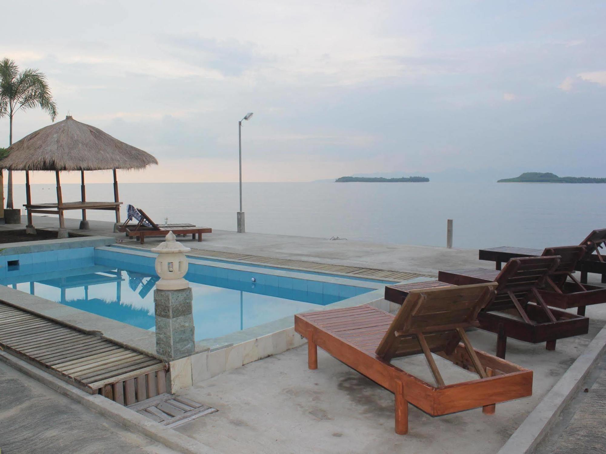 Krisna Bungalows And Restaurant Sekotong Exterior photo
